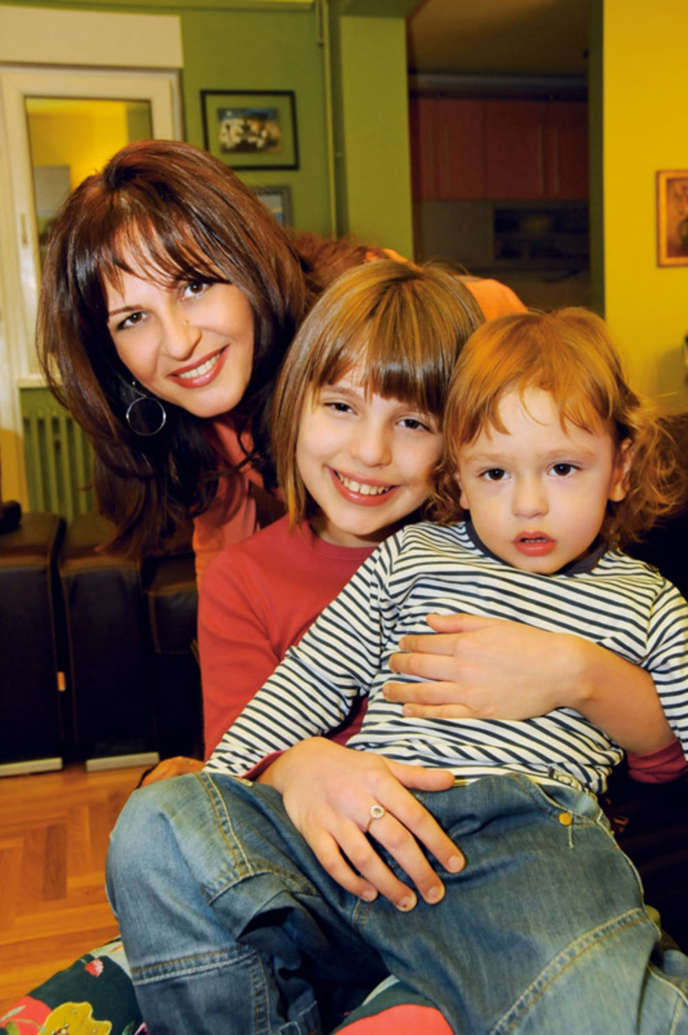 Tanja Banjanin sa sinom Novakom i ćerkom Stašom