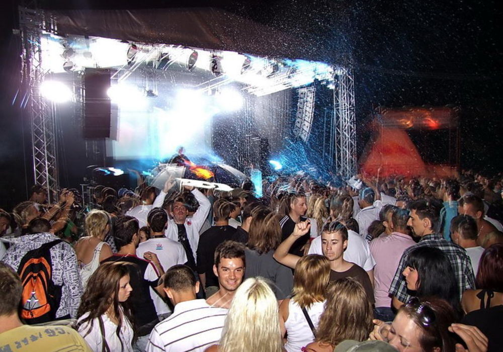 Počela je pretprodaja karata za ovogodišnji, osmi po redu, festival elektronske muzike Summer3p koji se održava od 22. do 25. jula na jedinstvenoj lokaciji - Termalnom bazenu i Muškom štrandu na Paliću.