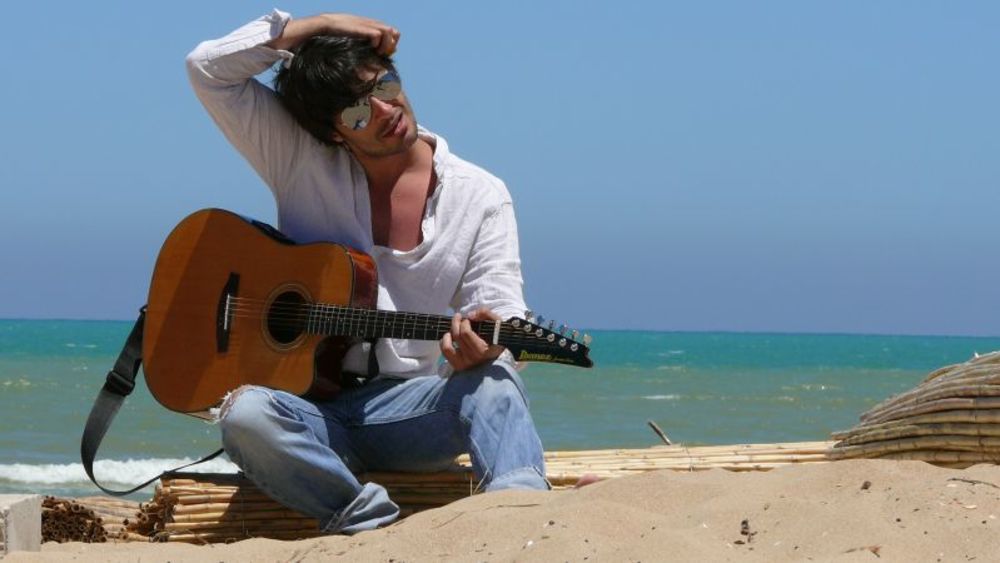 Muzičar Oliver Katić proveo je nezaboravnih deset dana u egzotičnom Tunisu, gde je osim uživanja u plavetnilu Mediterana najveći spokoj osetio u predelima Sahare