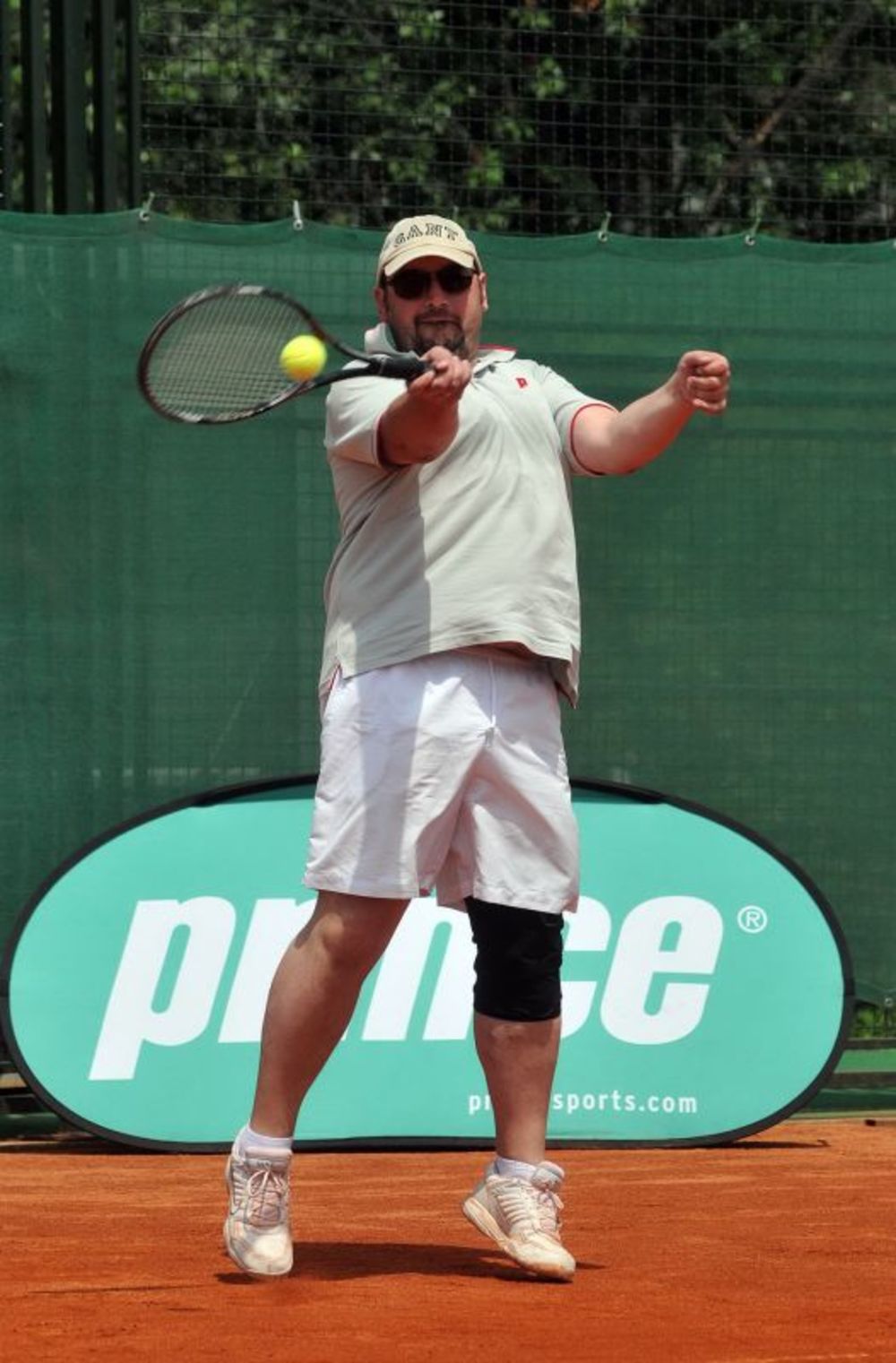 Treći teniski challenger turnir poznatih ličnosti Doncafe Celebrities Challenger Belgrade 2010 održan je 12. i 13. juna u klubu Colonial Sun u Beogradu