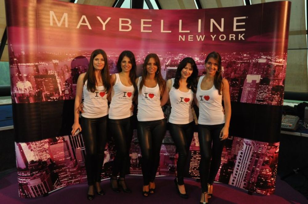 Brend Maybelline New York bio je jedan od sponzora premijere filma Seks i grad 2, a tom prilikom Maybelline NY je za sve obožavaoce ovog filma spremio pregršt iznenađenja.