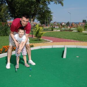 Željko Vasić: Mini golf avantura sa naslednikom