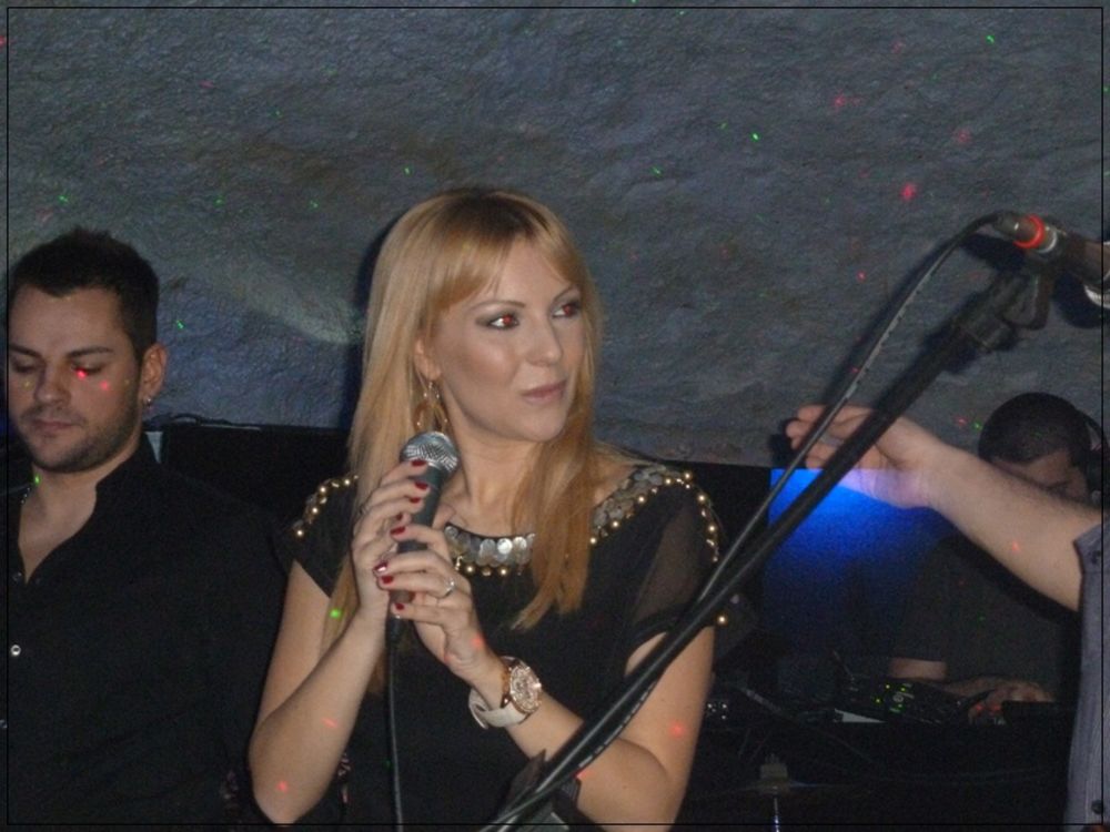 Pogledajte fotografije sa nastupa pevačice Ivane Selakov u elitnom prestoničkom klubu Molokini