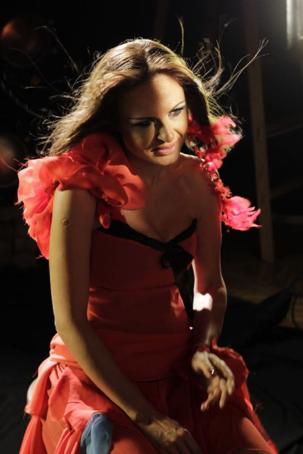 Pop pevačica Tanja Banjanin snimila je novi spot za pesmu Ljubavna sa poslednjeg albuma Igra