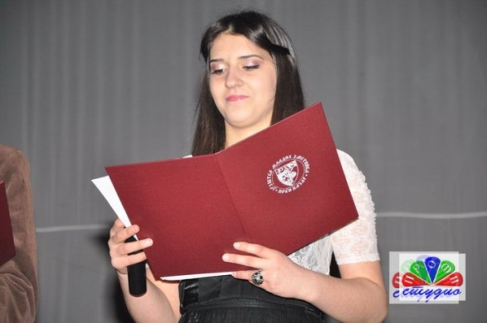 Frontmen grupe Galija Nenad Milosavljević i pevač Željko Vasić učestvovali su na koncertu koji je povodom Božića održalo društvo mladih umetnika Ras. Na ovom koncertu nastupili su mladi umetnici, članovi Društva mladih umetnika Ras, pevnica crkve Svetog Nikole