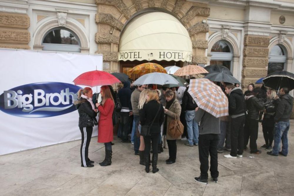 Rijaliti šou Veliki brat emitovaće se ovog proleća na televiziji Pink, a prvi put će u kući zajedno boraviti takmičari iz Srbije, Crne Gore, Makedonije, Bosne, ali i Hrvatske, gde vlada veliko interesovanje za ovaj projekat