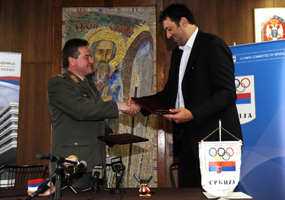 Potpisivanjem Protokola o saradnji uspostavljena je saradnja između Olimpijskog komiteta Srbije i Vojnomedicinske akademije, tako da će svi sportisti koji su dobitinici nacionalnih priznanja moći da se pregledaju na ovoj instituciji