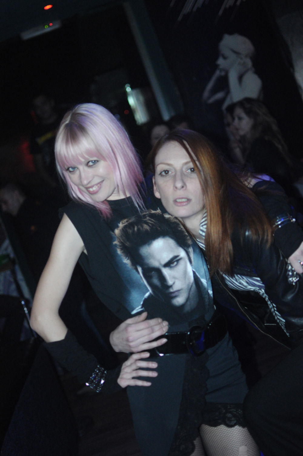 Na UrbanLook party-ju u Klubu Plastic dodeljena je nagrada za UrbanLook Fashion Ikonu 2010 manekenki Anđeliji Vujović.