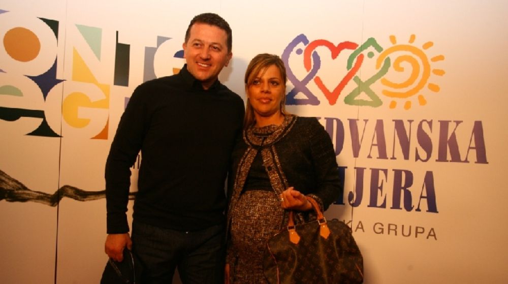 U beogradskom klubu Cinema, sinoć je održana promocija crnogorskog turizma u organizaciji Nacionalne turističke organizacije Crne Gore i Hotelske grupe Budvanska rivijera na kojoj je prisustvovao veliki broj ličnosti iz kulturnog i javnog života Srbije i Crne