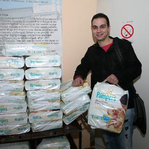 Bojan Marović uručio donaciju Pampersa Kliničkom centru