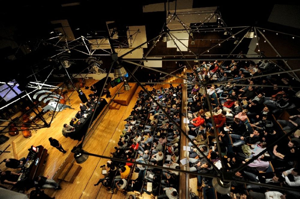 U četvrtak uveče u Dvorani beogradske filharmonije održan je Red Bull Music Academy Workshop a u fantastičnom ambijentu pred oko 250 polaznika predavanje na temu muzička produkcija održali su Mister X-ovi Igor Puljić – Pookie, Ognjan Milošević i Milan Stankovi