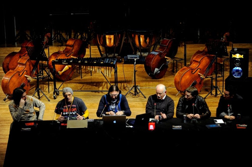 U četvrtak uveče u Dvorani beogradske filharmonije održan je Red Bull Music Academy Workshop a u fantastičnom ambijentu pred oko 250 polaznika predavanje na temu muzička produkcija održali su Mister X-ovi Igor Puljić – Pookie, Ognjan Milošević i Milan Stankovi