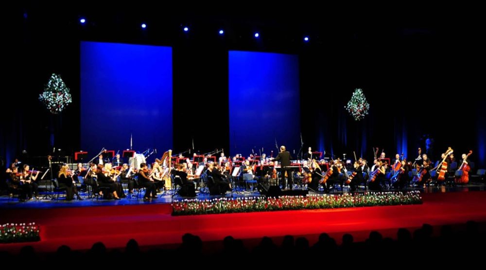 Anđeoski glas mecosoprana Mance Izmajlove i najlepše note slovenske muzike izmamili su emocije publike u Centru Sava, gde je sinoć održan gala koncert Duša slovenska