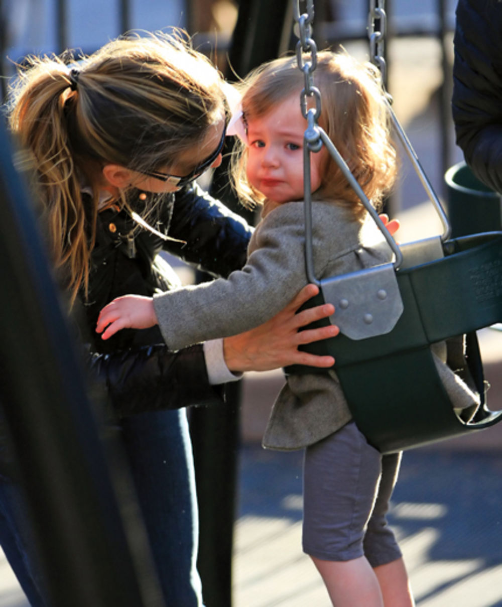 Budući da joj je moda jedna od najvećih strasti, glumica Sara Džesika Parker (46) jedva je dočekala da njene dvogodišnje bliznakinje Marion i Tabit dovoljno porastu kako bi mogla da im obuče atraktivne dečije stvari