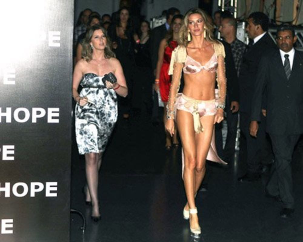 Jedna od najpoznatijih manekenki na svetu Žizel Bundšen predstavila je svoju liniju donjeg veša Gisele Bundchen Intimates koju je kreirala za brazilsku kompaniju Hope