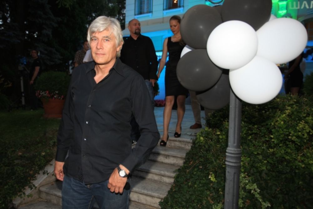 Četvorostruki uzastopni šampioni, FK Partizan, proslavili su osvajanje titule u Klubu privrednika u Šekspirovoj ulici. Uz prisustvo brojnih važnih gostiju, upriličen je spektakularan program koji su vodili Marija Kilibarda i Miloš Šaranović. Oficijelni program