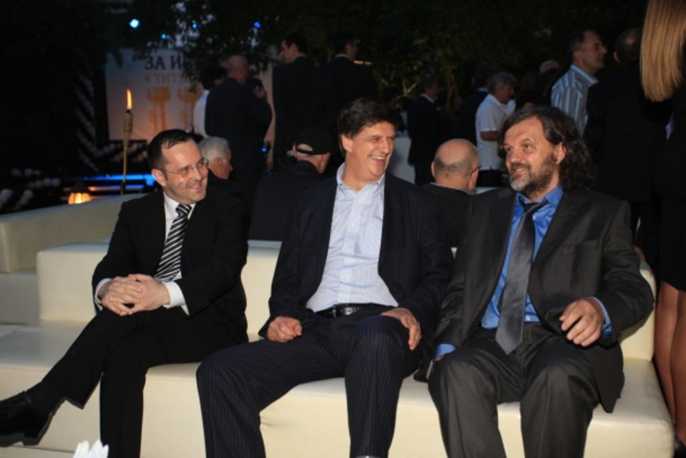 Četvorostruki uzastopni šampioni, FK Partizan, proslavili su osvajanje titule u Klubu privrednika u Šekspirovoj ulici. Uz prisustvo brojnih važnih gostiju, upriličen je spektakularan program koji su vodili Marija Kilibarda i Miloš Šaranović. Oficijelni program