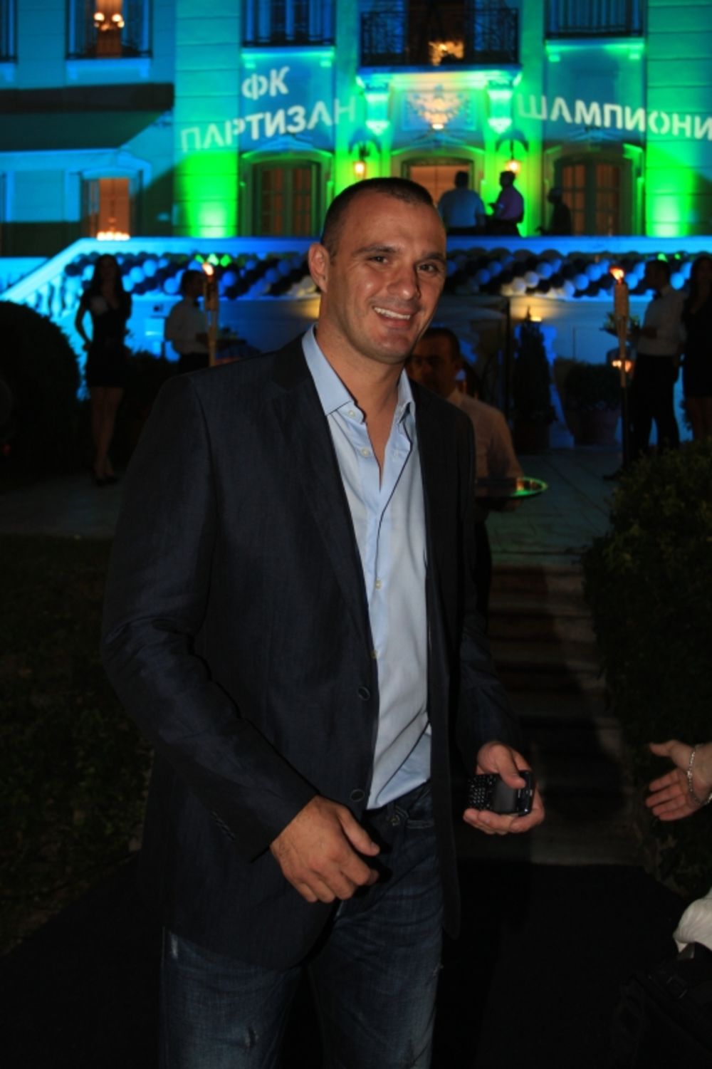 Četvorostruki uzastopni šampioni, FK Partizan, proslavili su osvajanje titule u Klubu privrednika u Šekspirovoj ulici. Uz prisustvo brojnih važnih gostiju, upriličen je spektakularan program koji su vodili Marija Kilibarda i Miloš Šaranović. Oficijelni program