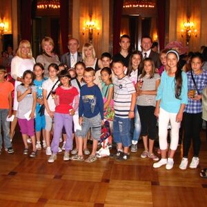 Poznate dame na humanitarnoj aukciji