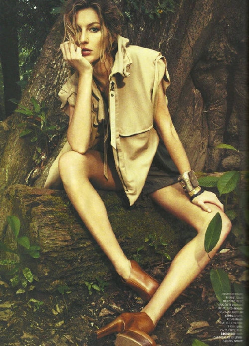 Supermodel Žizel Bundšen osvanula je na naslovnici brazilskog izdanja magazina Vogue. Tridesetogodišnja lepotica je u ovom editorijalu pokazala da se baš kako u urbanoj džungli visoke mode, podjednako dobro snalazi i u divljem ambijentu amazonske prašume i net