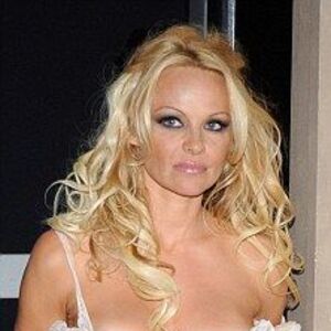 Pamela Anderson proslavila rođendan mesec dana kasnije
