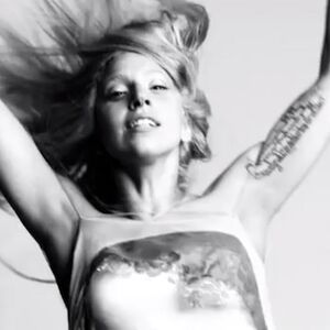 Lejdi Gaga: Stigao je prvi od šest modnih filmova za Yoü And I (VIDEO)
