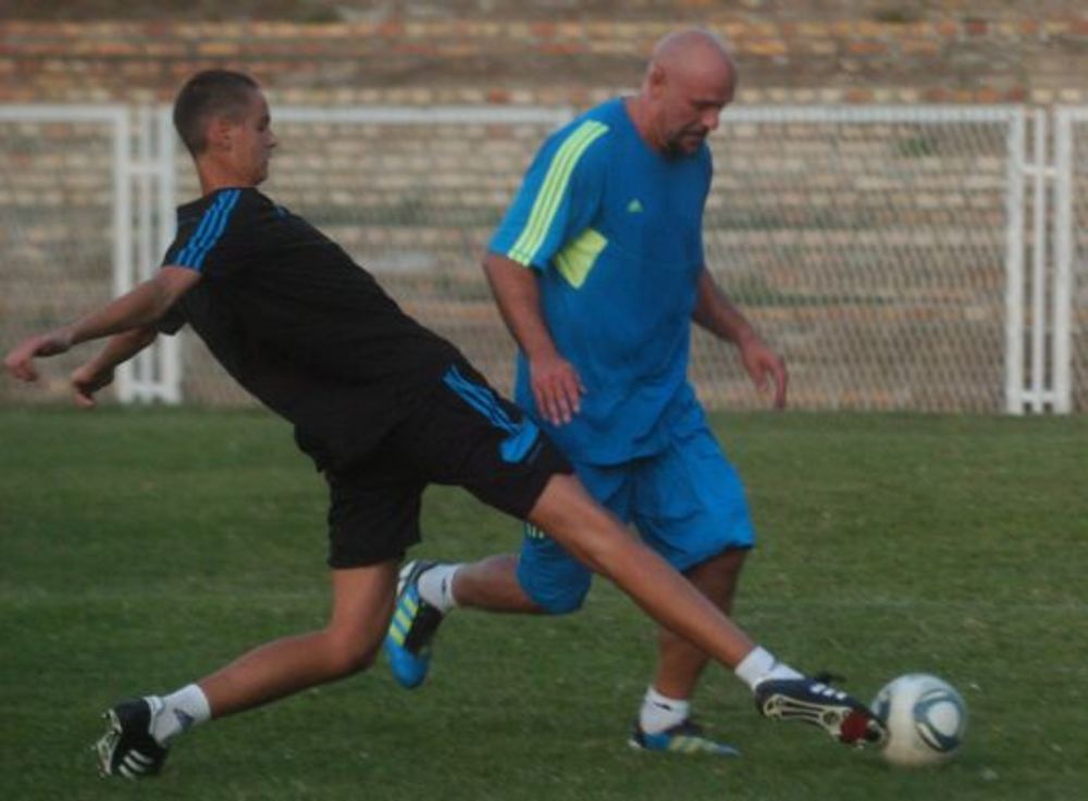 Poznati adidas predatori Gru, Željko Vasić, Ajs Nigrutin, Nenad Okanović, Marko Živić, Nebojša Višković, Dejan Pantelić, Nikola Milivojević, Marko Đurovski, Marko Avramović i Luka Tešanović borili su se za golove sa najboljima iz adidas predator lige.