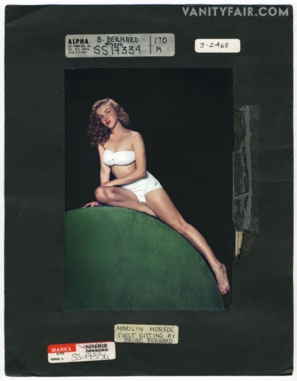 Ovih dana u svetskim knjižarama pojavila se monografija pod nazivom Marilyn Intimate Exposures u kojoj je ćerka fotografa Bruna Bernara, Suzan, sakupila do sada neobjavljivane fotografije glumice Merilin Monro. U ovom svojevrsnom zborniku moguće je ispratiti m