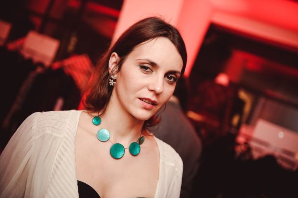 Mlada modna dizajnerka Ines Janković predstavila je u sredu u prelepom ambijentu beogradske koncept radnje Pierre Premier  najnoviji katalog za svoju poslednju kolekciju Amazon Attitude, koju je inače prikazala na poslednjoj nedelji mode. Ovoj promociji prisus