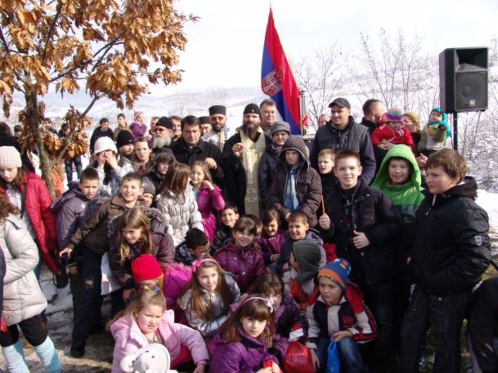 Na proslavi Svetog Save u selu Miščići besede i recitacije govorili su Tijana Kostić, Snežana Jovanović i Anđela Filipović, mladi umetnici RAS-a, a specijalni gost proslave bio je glumac Milan Lane Gutović.