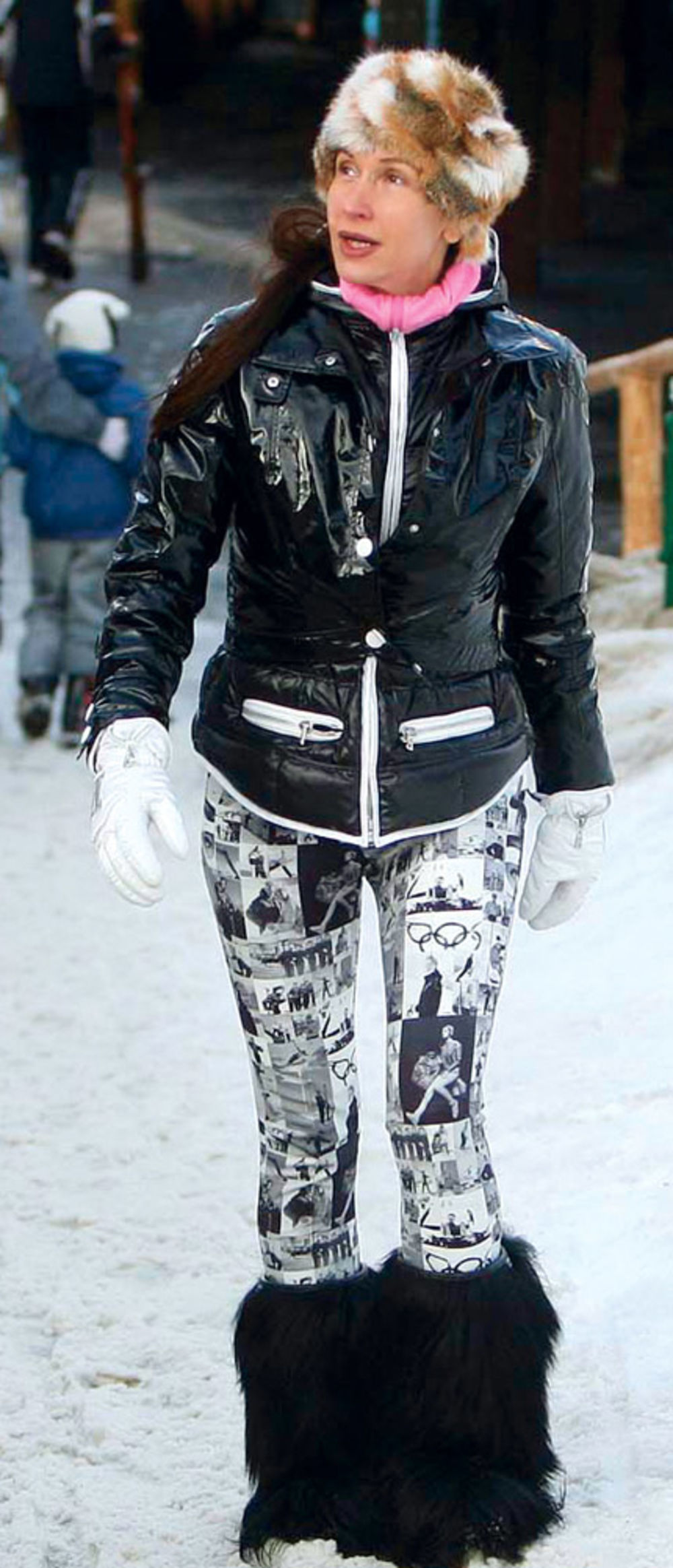 Kako obožava zimu i skijanje, voditeljka emisije U trendu na TV Pink Snežana Dakić Mikić (40) svake godine sa prvim pahuljama snega pakuje kofere i odlazi na zimovanje na neku od obližnjih planina