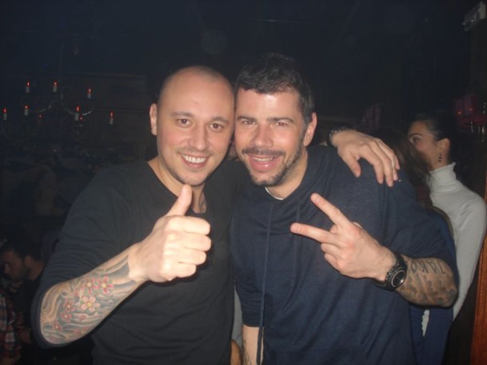 Ni ekstremno niske temperature nisu sprečile ljubitelje dobre zabave u nameri da se i ovog vikenda provedu u klubu The Box. U dobroj zabavi uživali su: Lola Smiljanić, Mateja Kežman, slovenačka manekenka Maja Malnar, Jelena Stožinić, Ivan Zeljković, Sanja Papi