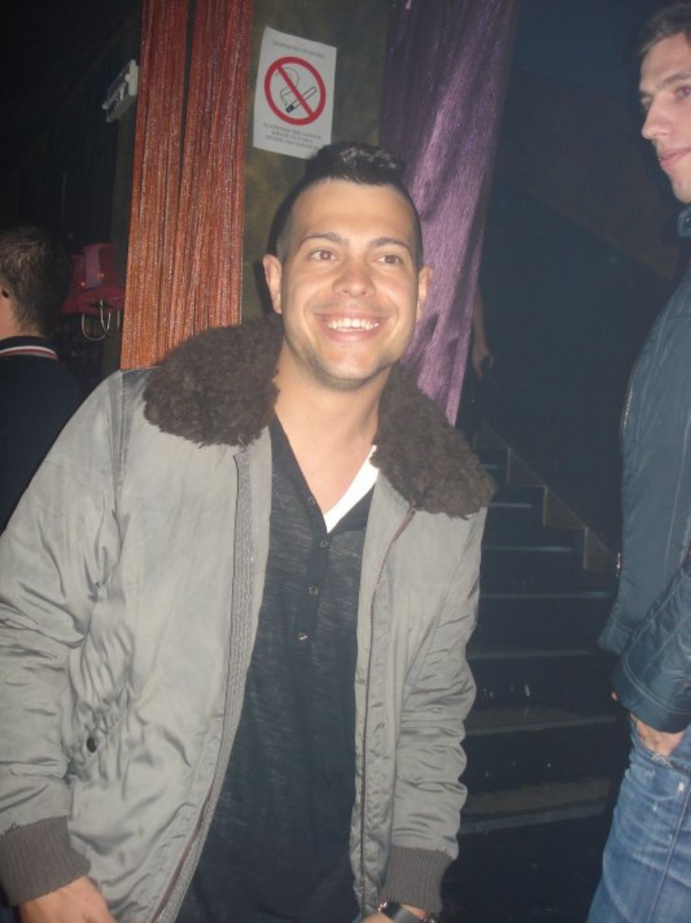 Ni ekstremno niske temperature nisu sprečile ljubitelje dobre zabave u nameri da se i ovog vikenda provedu u klubu The Box. U dobroj zabavi uživali su: Lola Smiljanić, Mateja Kežman, slovenačka manekenka Maja Malnar, Jelena Stožinić, Ivan Zeljković, Sanja Papi