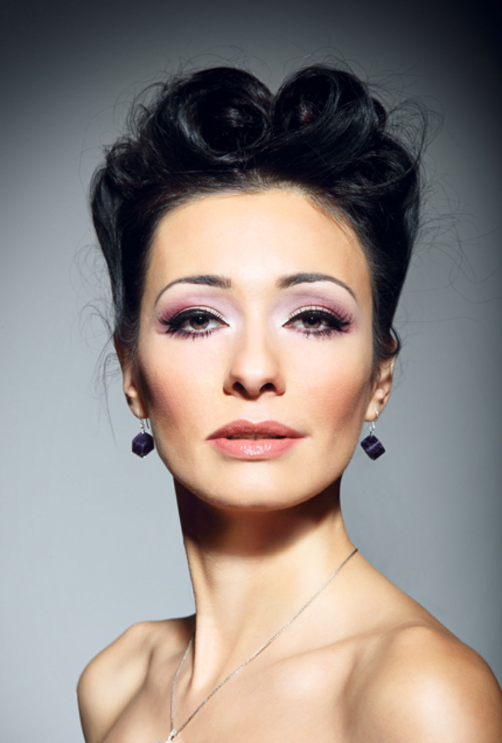 Iako retko ide kod kozmetičara, voditeljka Studija B Irena Jovanović ima savršeno čisto lice koje je, kako kaže, odraz stanja njenog celokupnog organizma