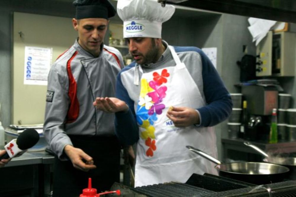 MEGGLE Srbija organizovala je takmičenje u kuvanju. U prijatnoj i opuštenoj atmosferi restorana Public, kompanija MEGGLE Srbija je uz poznate ličnosti i predstavnike medija predstavila svoje proizvode. Nakon zvaničnog dela programa usledilo je takmičenje izmeđ