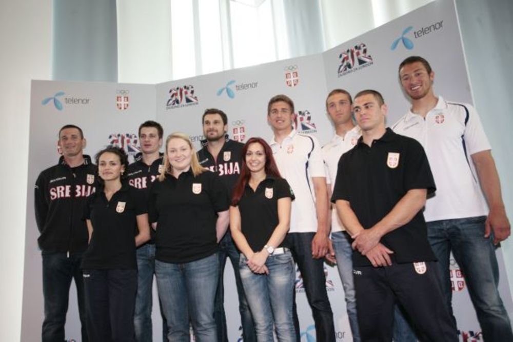 Olimpijski komitet Srbije i Telenor, generalni sponzor Olimpijskog tima Srbije, organizovali su prvo u nizu druženja olimpijaca koji će predstavljati našu zemlju na Igrama u Londonu i novinara. Druženju su prisustvovali vaterpolisti Slobodan Soro i Milan Aleks