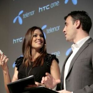 Nina Lečić i Slavko Beleslin promovisali pametni telefon HTC One X