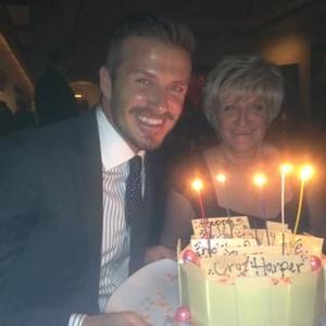 Dejvid Bekam proslavio rođendan sa mamom