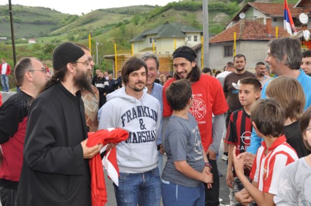 Vaskrsni turnir koji je održan, osmislio je OFK RAS i organizovao ga u blizini Petrove crkve, a turnire su nastavili da organizuju prijatelji ove crkve. Pokrovitelj turnira bila je crkvena opština Raške oblasti, FSS i grad Novi Pazar.