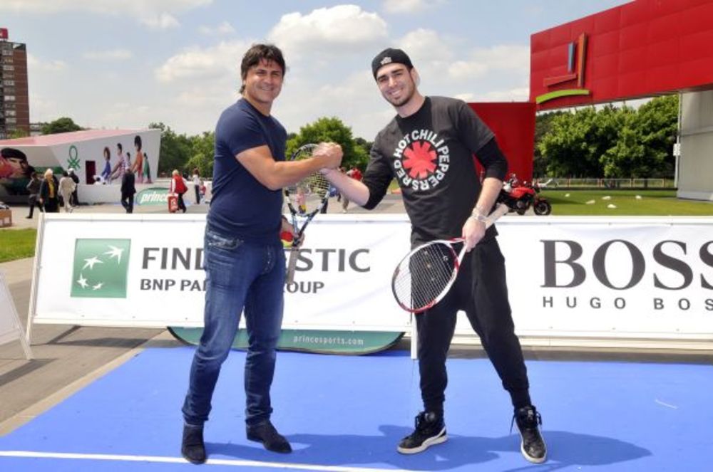 U čast održavanja sedmog teniskog turnira poznatih Hugo Boss Celebrities Challenger Tennis Tournament 2012 i trećeg turnira za decu do deset godina Jaffa Mini Tennis Open ispred UŠĆE Shopping Centra održana je tradicionalna promocija mini tenisa. Tokom sportsk