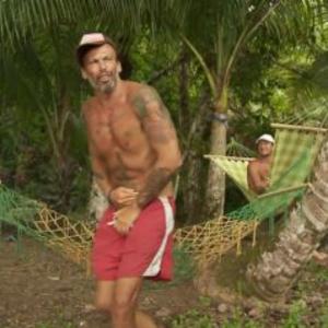 Survivor: Nevena pogodio kokos između nogu!
