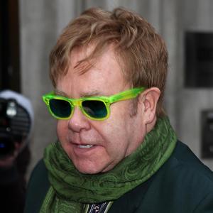 Elton Džon u bolnici zbog infekcije disajnih puteva