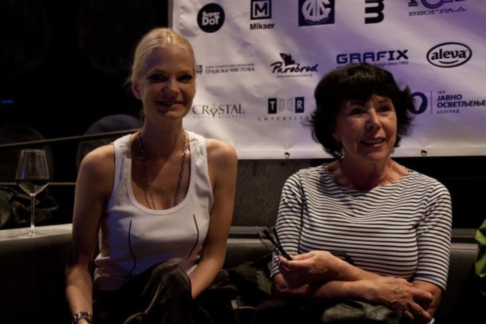 Na konferenciji za medije novinarima su se obratili reditelj Kosta Đorđević i mladi glumci Nikola Rakočević, Dragana Dabović, Marko Janketić i Ivan Mihajlović a slavlju u beogradskom klubu Fabrika pridružili su se i Jelisaveta Seka Sablić, Radoslav Milenković