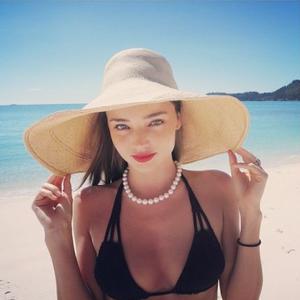 Miranda Ker: Zanosna i na plaži