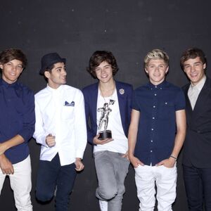 Specijal posvećen bendu One Direction na MTV-ju