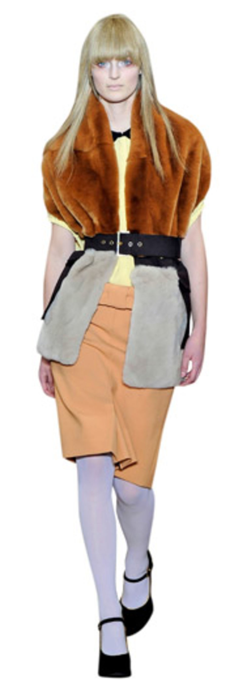 Odevne kombinacije u zemljanim tonovima pravi su izbor za miholjsko leto