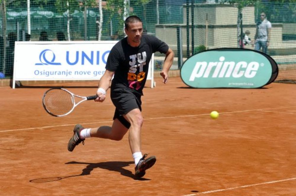 Osmi turnir poznatih u tenisu pod nazivom Hugo Boss Celebrities Challenger Belgrade 2012 biće održan za vikend, 29. i 30. septembra na terenima Teniskog centra Novak. Ovom prilikom biće održan i Imlek Mini-Tennis Open, teniski turnir za decu do deset godina st