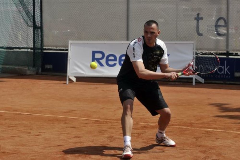 Osmi turnir poznatih u tenisu pod nazivom Hugo Boss Celebrities Challenger Belgrade 2012 biće održan za vikend, 29. i 30. septembra na terenima Teniskog centra Novak. Ovom prilikom biće održan i Imlek Mini-Tennis Open, teniski turnir za decu do deset godina st