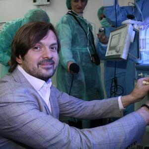 Bitka za porodilišta: Milan Popović donirao još 100.000 eura