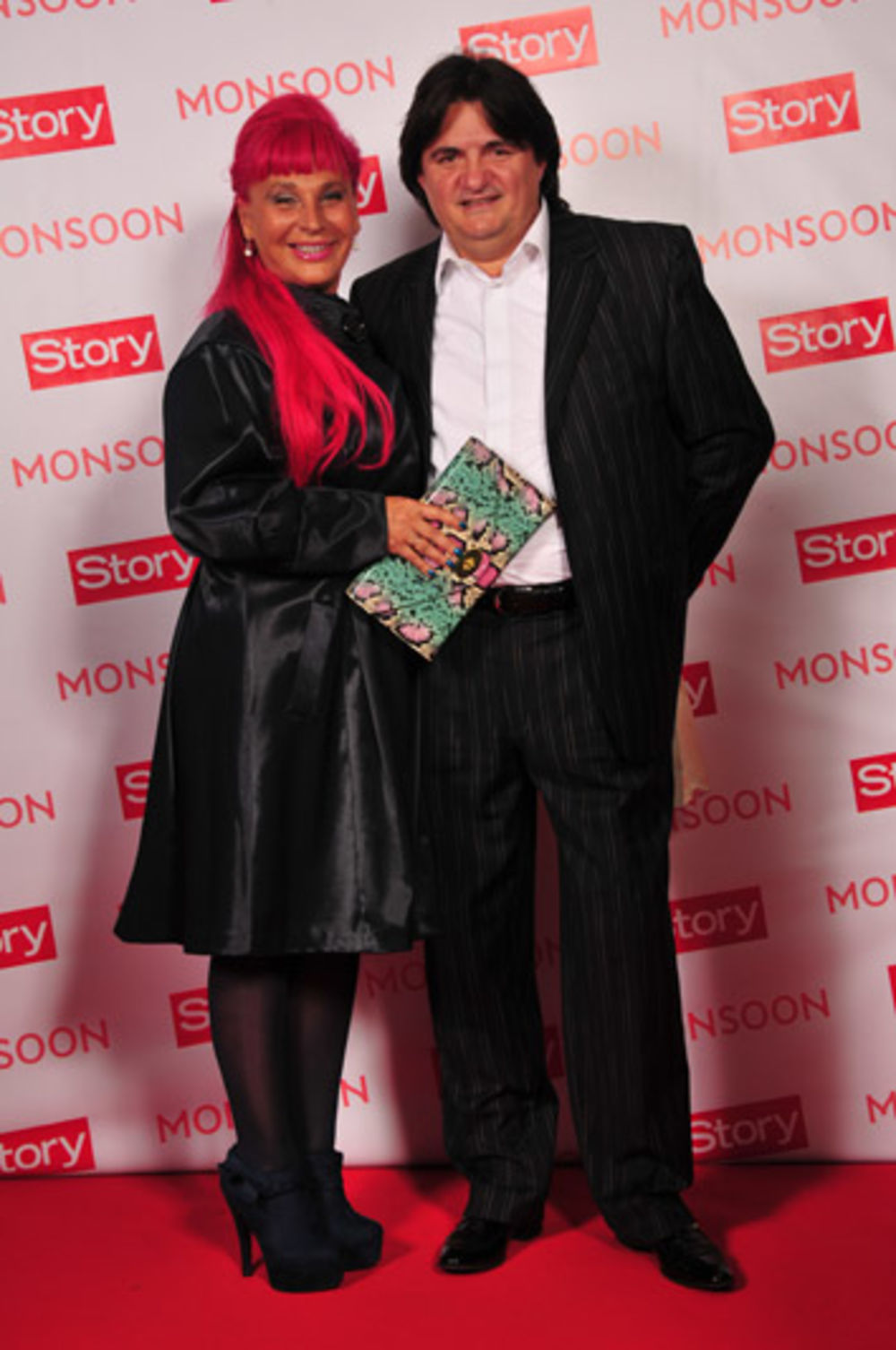 Magazin Story proslavlja sedmi rođendan. Tim povodom, kao i svake godine, organizovan je Story Party Celebrities Only, gde će mnoge poznate ličnosti uživati u nezaboravnoj večeri. Pogledajte ekskluzivne fotografije sa crvenog tepiha.